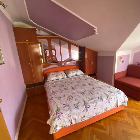 Apartments Ivec Malinska Exterior photo